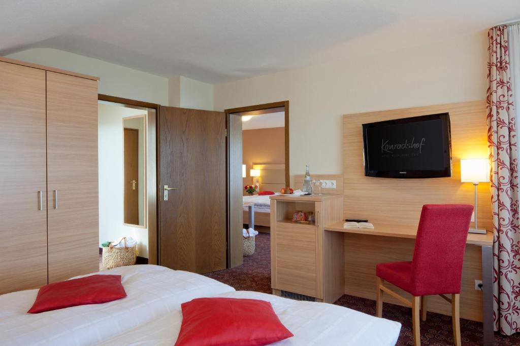 Hotel Konradshof Seewald ภายนอก รูปภาพ